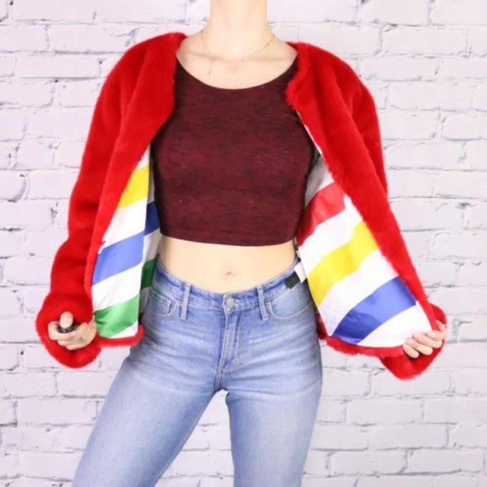 NWT Stripes HBC red faux fur jacket o1 - Picture 3 of 9